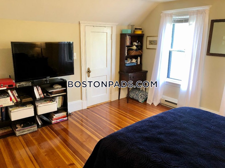 SOMERVILLE - DAVIS SQUARE - 2 Beds, 1 Bath - Image 1