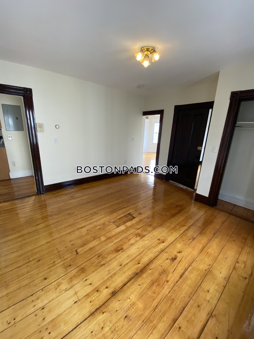 Boston - $2,600+ /month