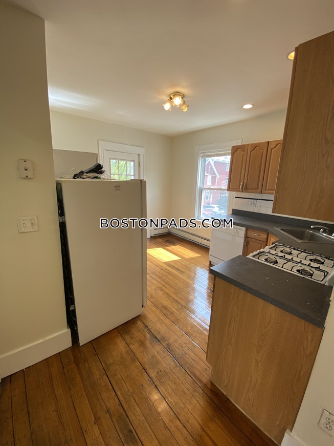 Boston - $2,600+ /mo