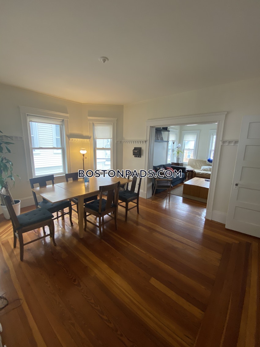 SOMERVILLE - TUFTS - 5 Beds, 2 Baths - Image 38