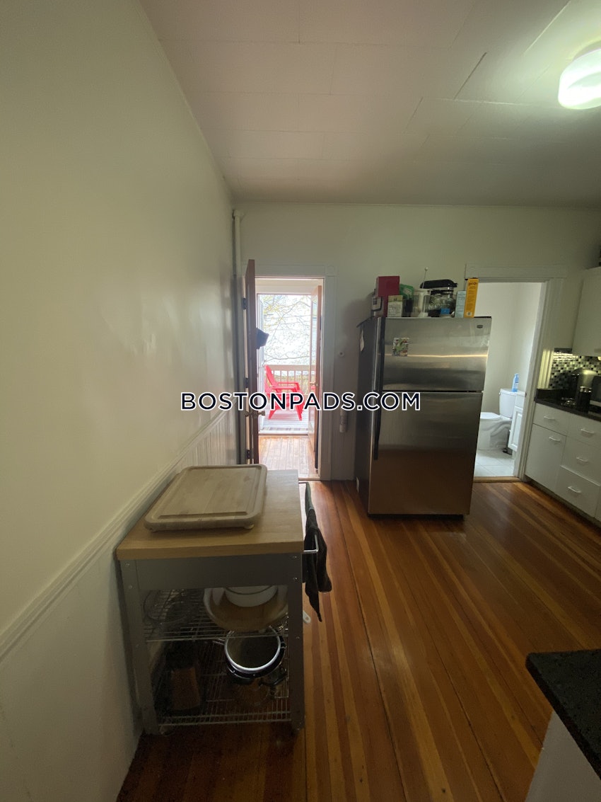 SOMERVILLE - TUFTS - 5 Beds, 2 Baths - Image 33