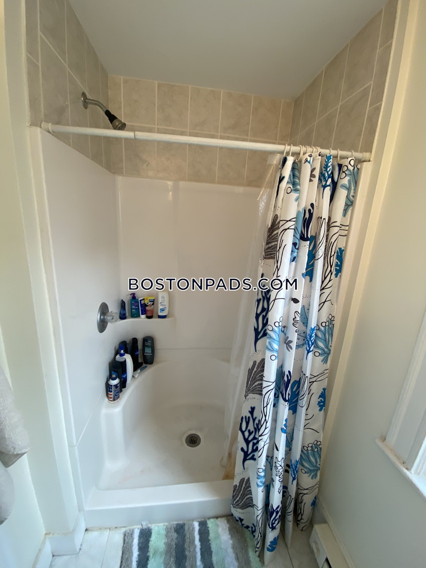 SOMERVILLE - TUFTS - 5 Beds, 2 Baths - Image 29