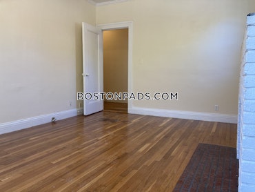 Boston - 0 Beds, 1 Baths