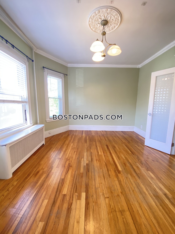 Savin Hill Ave., Boston