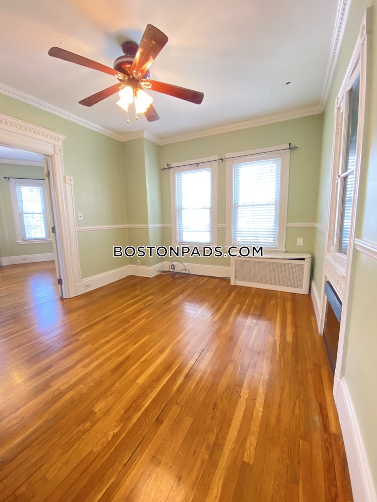 Savin Hill Ave., Boston