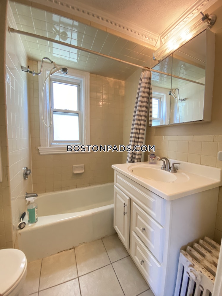 Savin Hill Ave., Boston