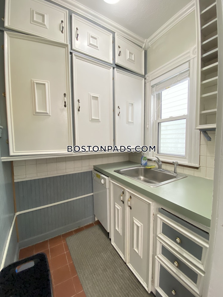 Savin Hill Ave., Boston