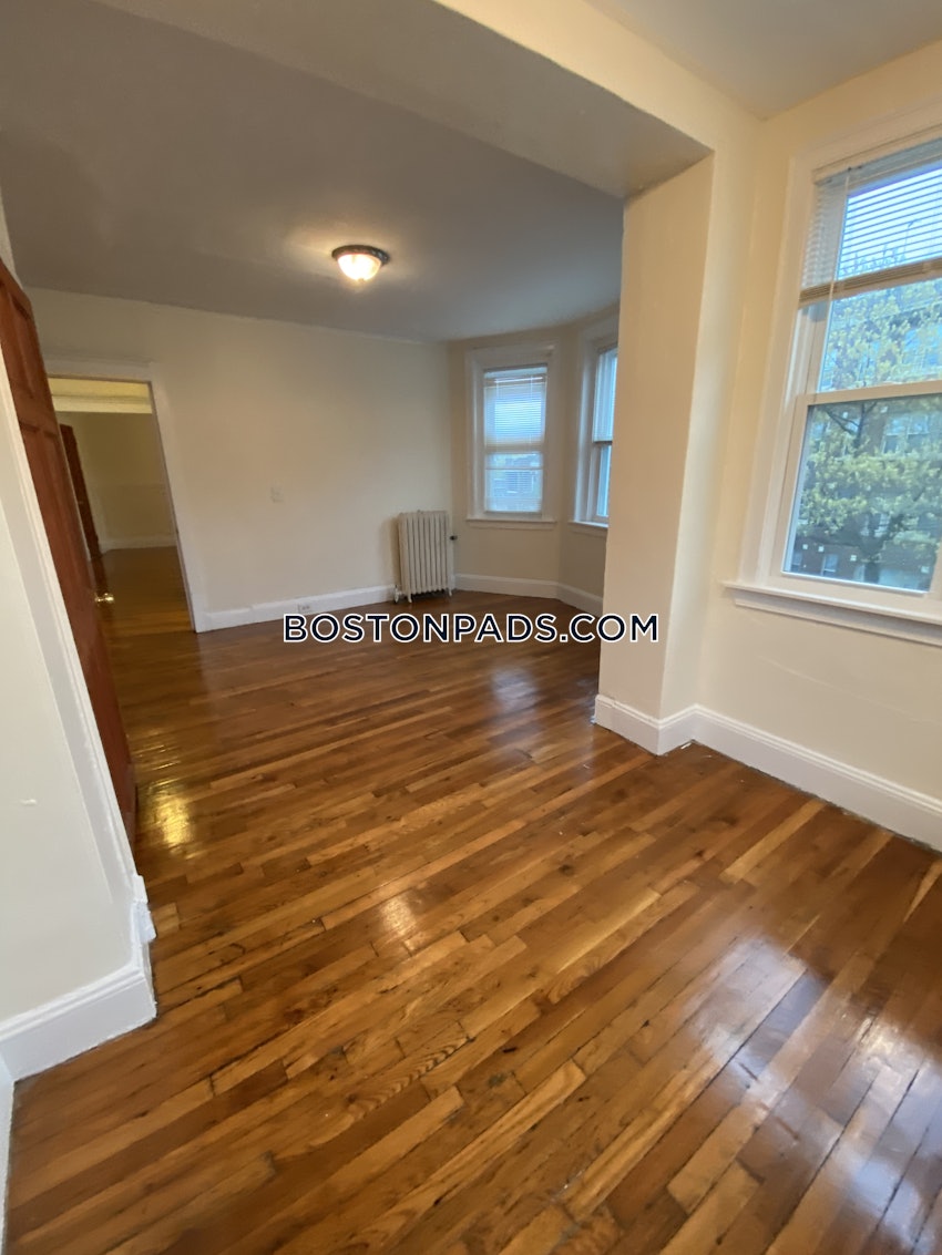 BOSTON - ALLSTON/BRIGHTON BORDER - 2 Beds, 1 Bath - Image 5