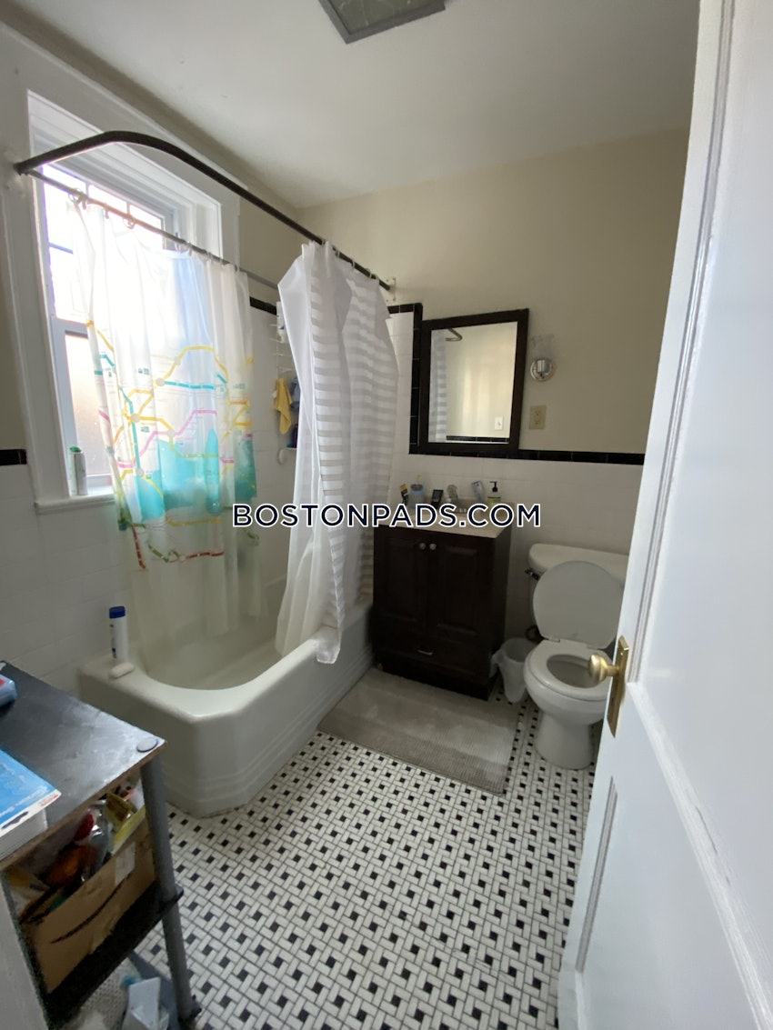 BROOKLINE- BOSTON UNIVERSITY - 3 Beds, 1 Bath - Image 23