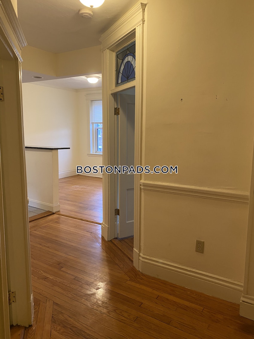 BOSTON - FENWAY/KENMORE - 1 Bed, 1 Bath - Image 7