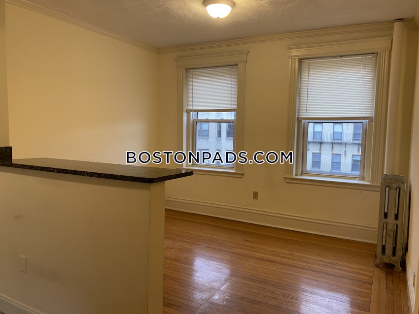 BOSTON - FENWAY/KENMORE - 1 Bed, 1 Bath - Image 9