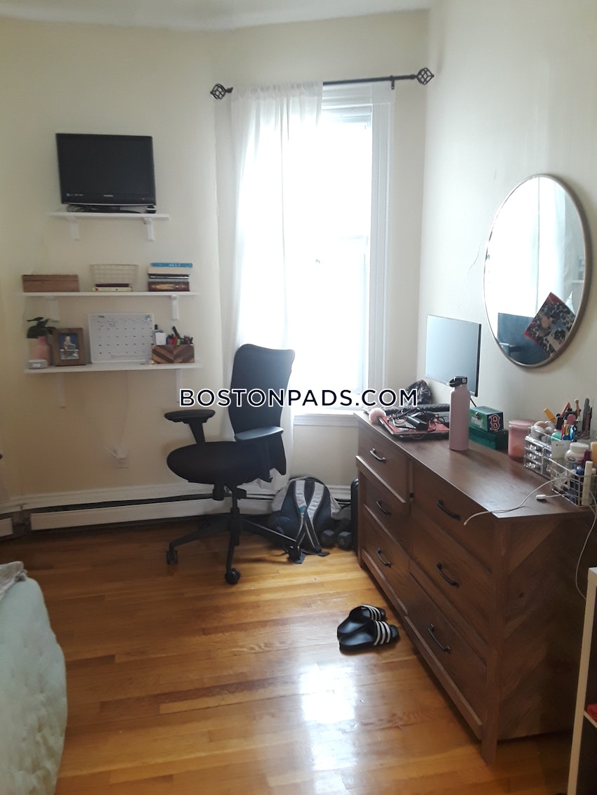 BOSTON - DORCHESTER - SAVIN HILL - 3 Beds, 1 Bath - Image 15