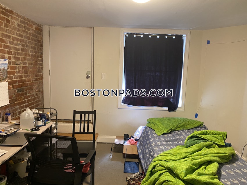 BOSTON - NORTHEASTERN/SYMPHONY - 3 Beds, 2 Baths - Image 9