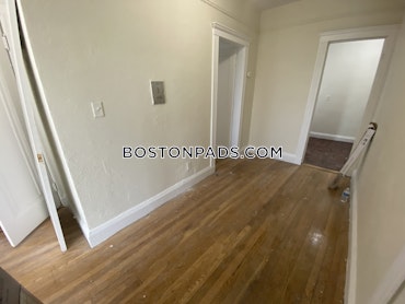 Boston - 2 Beds, 1 Baths