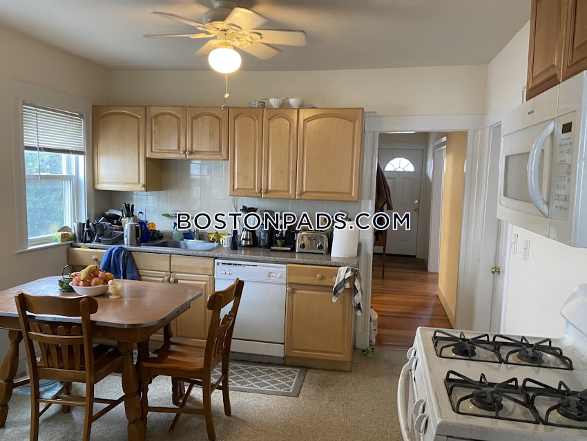 MEDFORD - TUFTS - 2 Beds, 1 Bath - Image 1