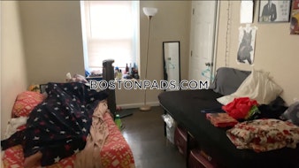 Hammond St. Roxbury Crossing