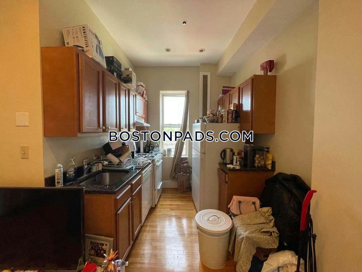 Boston - 2 Beds, 1 Baths