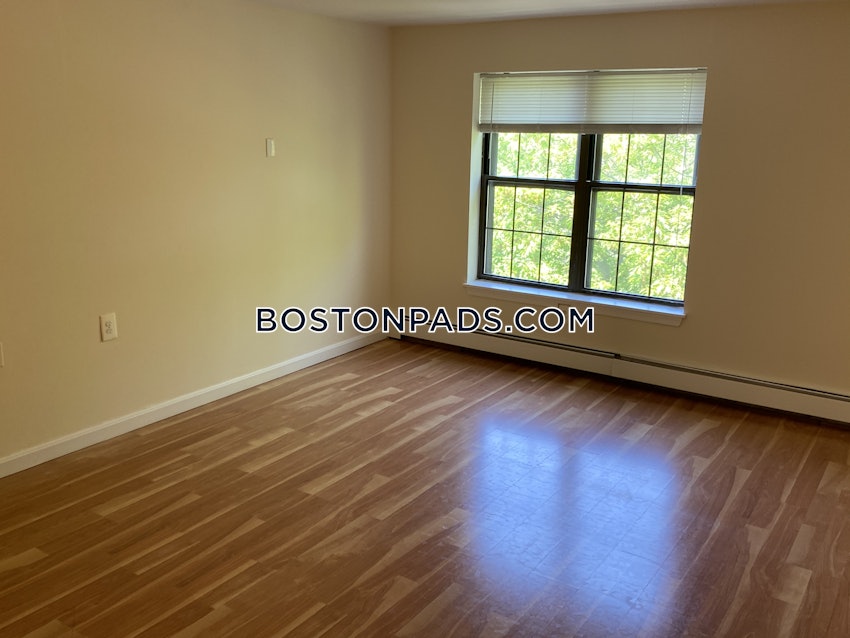 NEEDHAM - 2 Beds, 2 Baths - Image 4