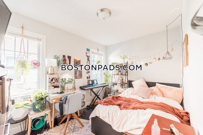 BOSTON - DORCHESTER - UPHAMS CORNER - 4 Beds, 2 Baths - Image 7