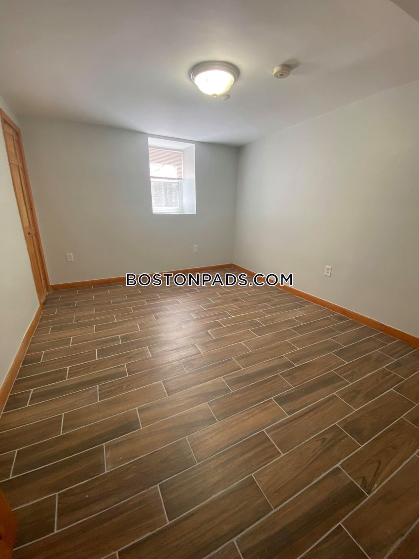 BOSTON - BRIGHTON - CLEVELAND CIRCLE - 4 Beds, 2 Baths - Image 9