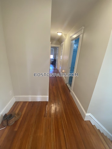 Boston - 5 Beds, 2 Baths