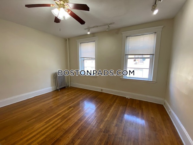 Boston - $2,650+ /mo