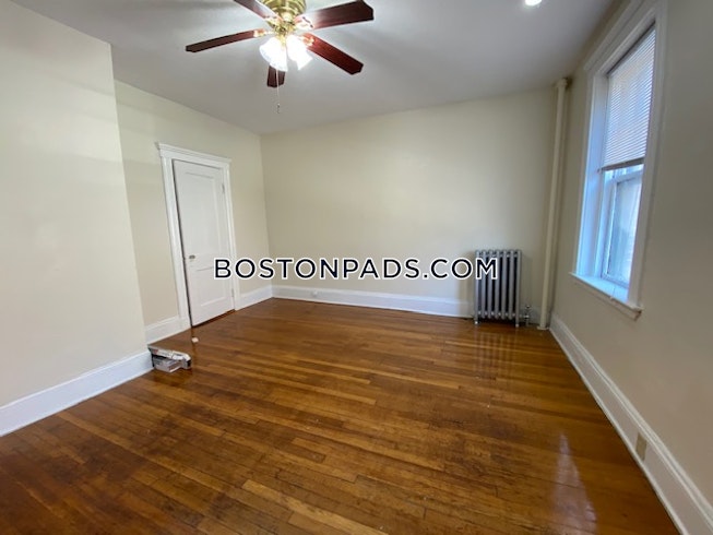 Boston - $2,650+ /mo