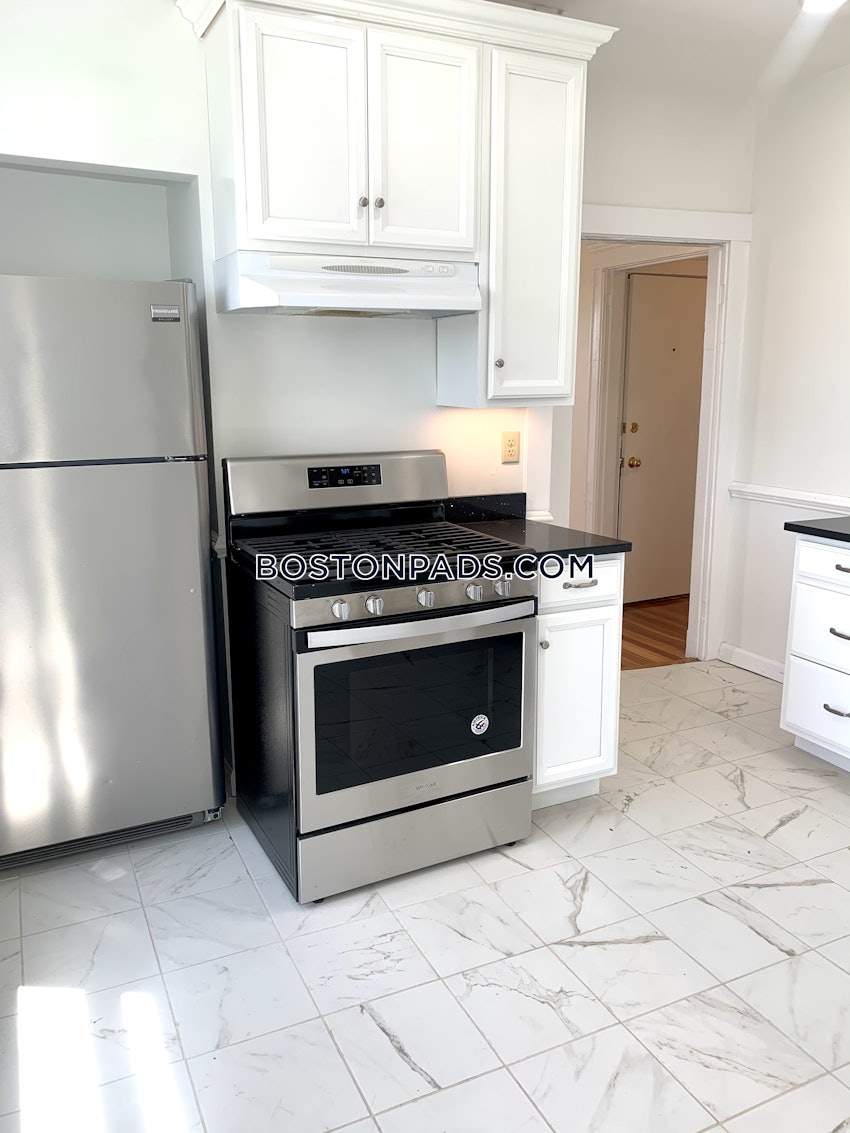 BOSTON - DORCHESTER - UPHAMS CORNER - 3 Beds, 1 Bath - Image 42