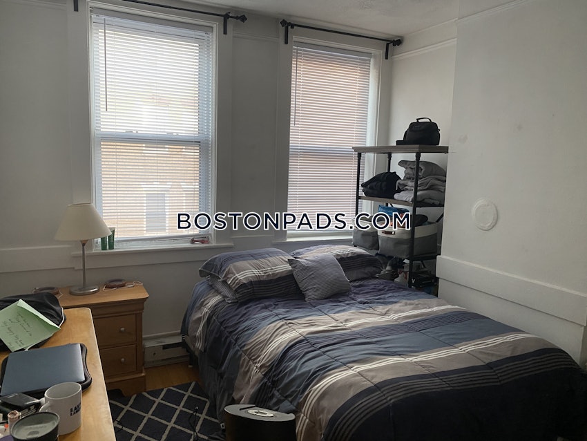 BOSTON - NORTH END - 3 Beds, 1 Bath - Image 37