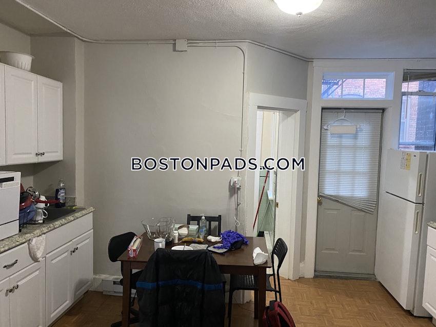 BOSTON - NORTH END - 3 Beds, 1 Bath - Image 5