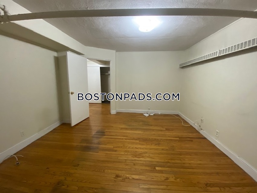 BROOKLINE- WASHINGTON SQUARE - 1 Bed, 1 Bath - Image 18