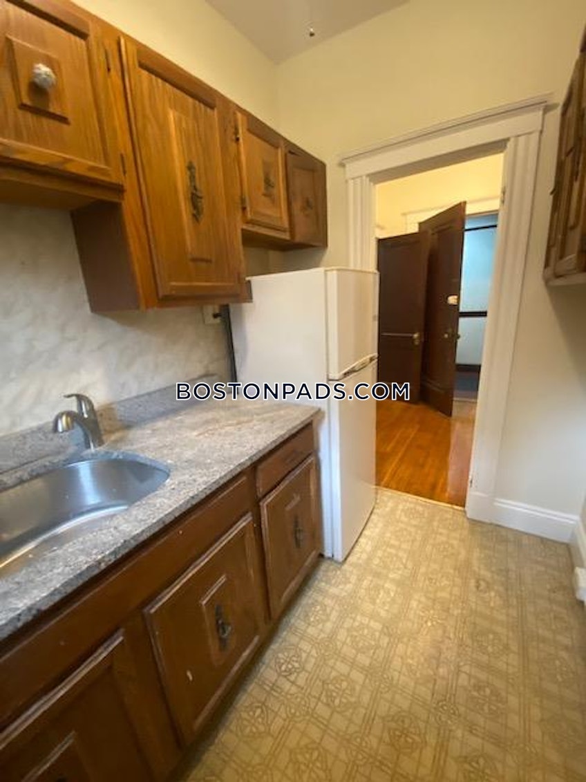 Malden - $1,900+ /month