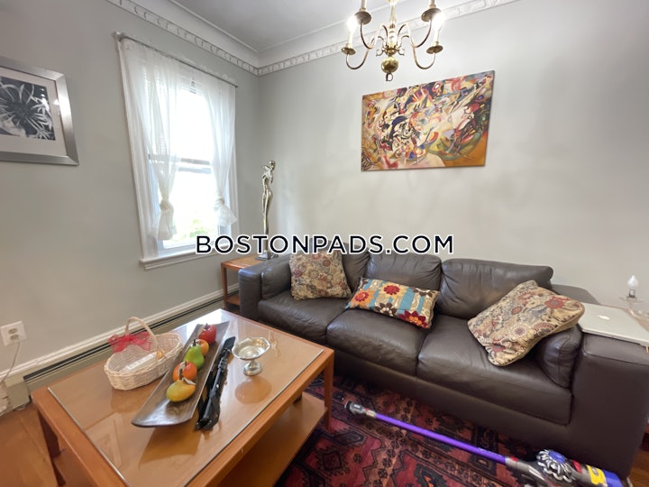 jamaica-plain-apartment-for-rent-3-bedrooms-1-bath-boston-3300-8031770 