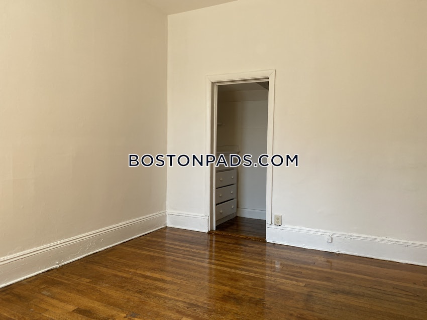 BOSTON - ALLSTON - 3 Beds, 1 Bath - Image 14