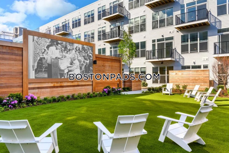 Revere Beach Pkwy, Everett