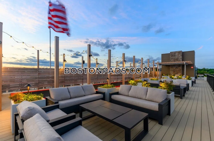 Revere Beach Pkwy, Everett