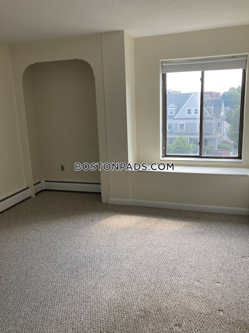 ARLINGTON - 2 Beds, 1 Bath - Image 2