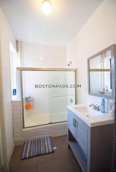 Boston - 4 Beds, 2 Baths