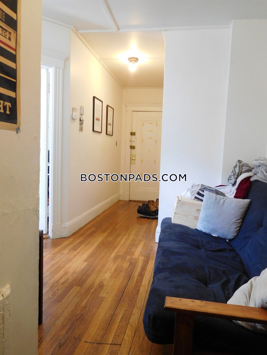 BOSTON - FENWAY/KENMORE - 1 Bed, 1 Bath - Image 9