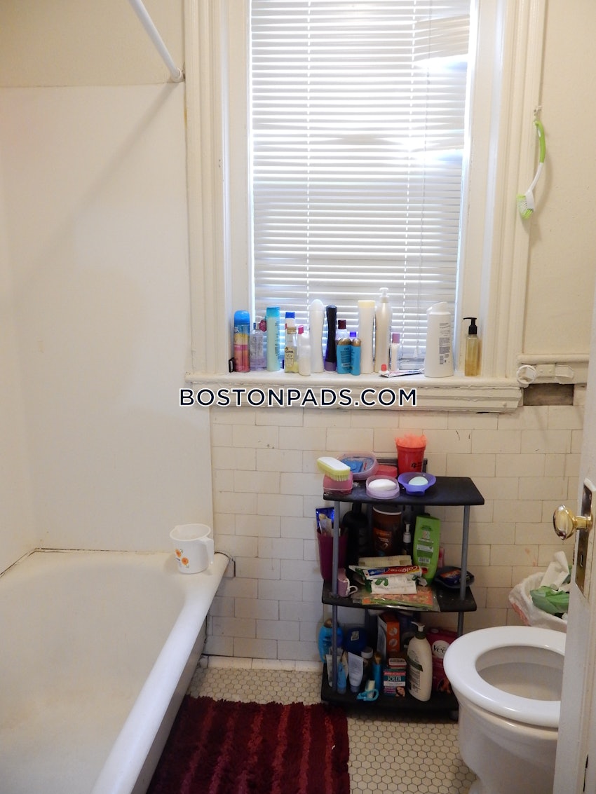 BOSTON - FENWAY/KENMORE - 1 Bed, 1 Bath - Image 2