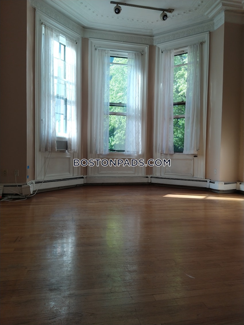 BOSTON - BACK BAY - 2 Beds, 1.5 Baths - Image 14