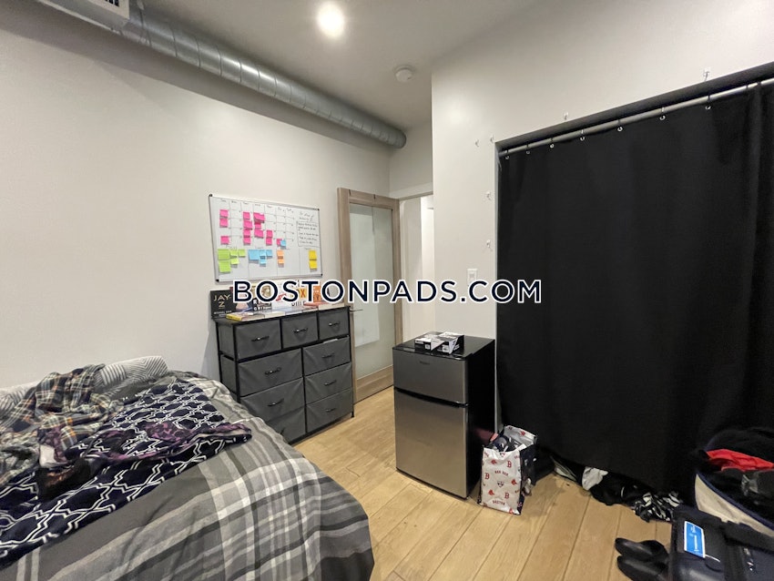 BOSTON - ROXBURY - 4 Beds, 2 Baths - Image 12