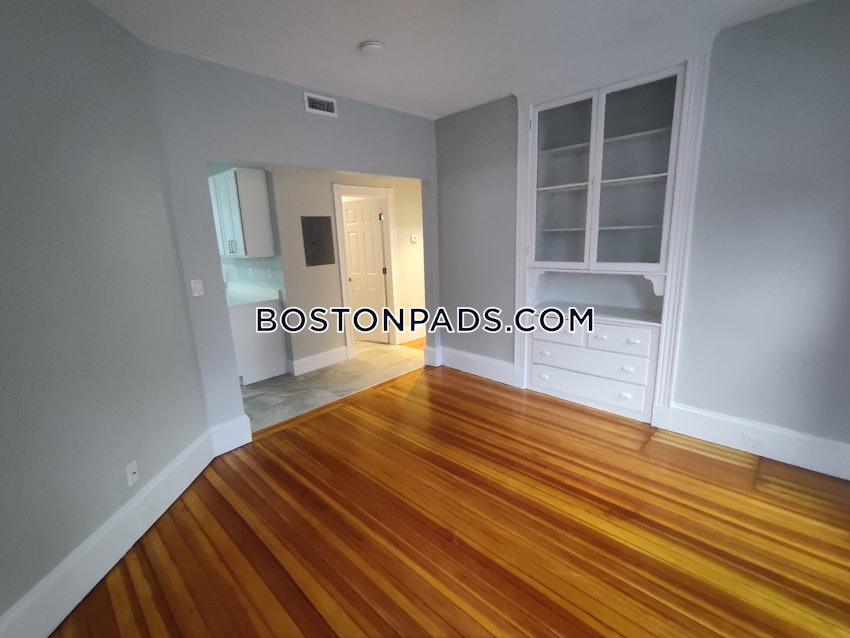 BOSTON - DORCHESTER - SAVIN HILL - 4 Beds, 1 Bath - Image 14