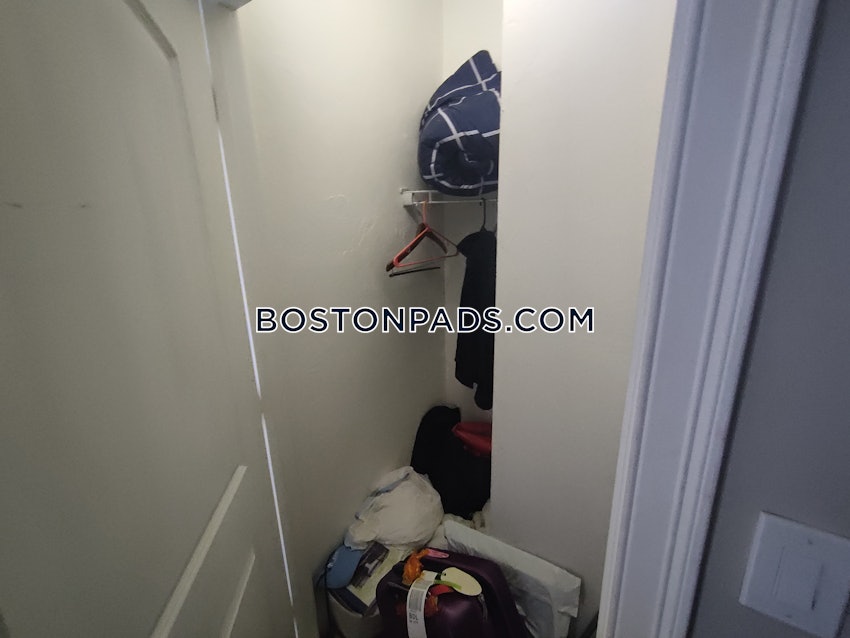 SOMERVILLE - TUFTS - 4 Beds, 2 Baths - Image 11