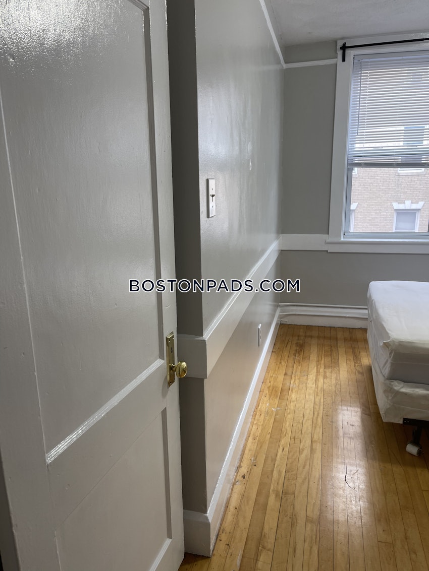 BOSTON - NORTH END - 3 Beds, 1 Bath - Image 20