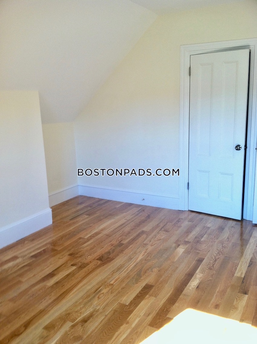 BOSTON - EAST BOSTON - CENTRAL SQ PARK - 5 Beds, 2 Baths - Image 3