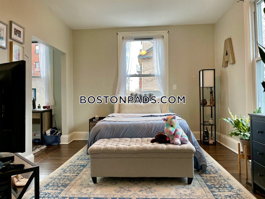 BOSTON - FORT HILL - 3 Beds, 2 Baths - Image 7