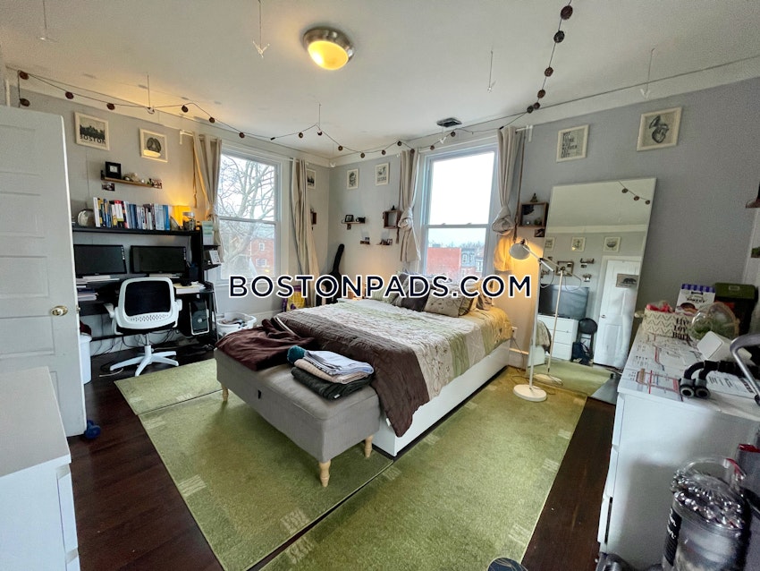 BOSTON - FORT HILL - 3 Beds, 2 Baths - Image 17