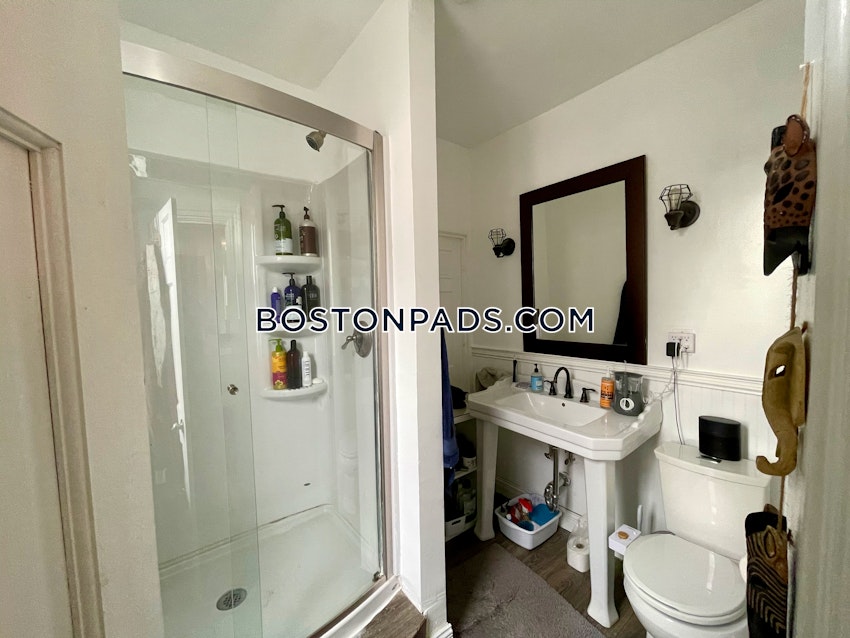BOSTON - FORT HILL - 3 Beds, 2 Baths - Image 16