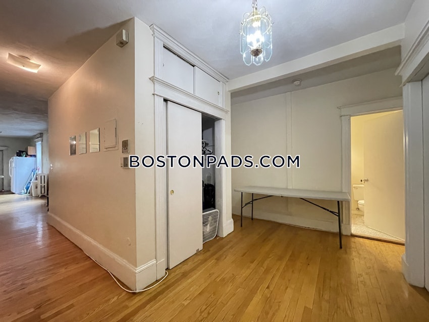 BOSTON - ALLSTON - 3 Beds, 1.5 Baths - Image 9